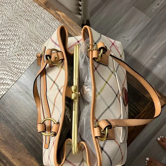 COACH cream coated canvas with multicolored accents hangbag - Picture 4 of 5